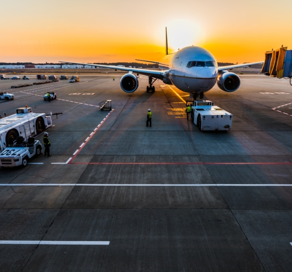 voo-qqq-RSYBi_1fhfM-unsplash